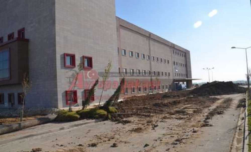 Çorlu Devlet Hastanesi'nde İş Makineleri Çalışıyor