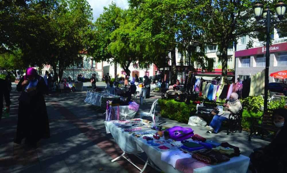 Hanımeli Çarşısı Eski Gaziler Parkı'nda Açıldı