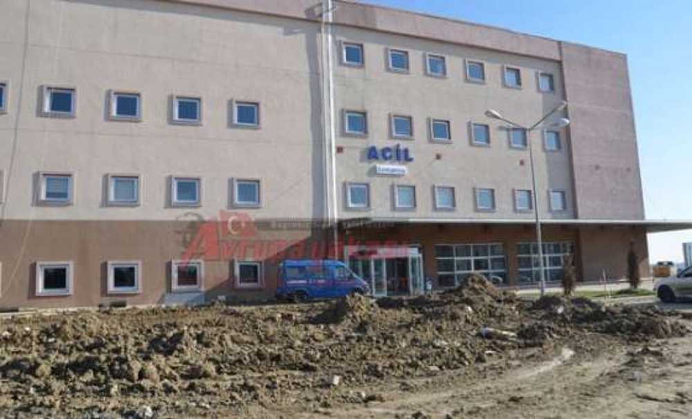 Çorlu Devlet Hastanesi'nde İş Makineleri Çalışıyor