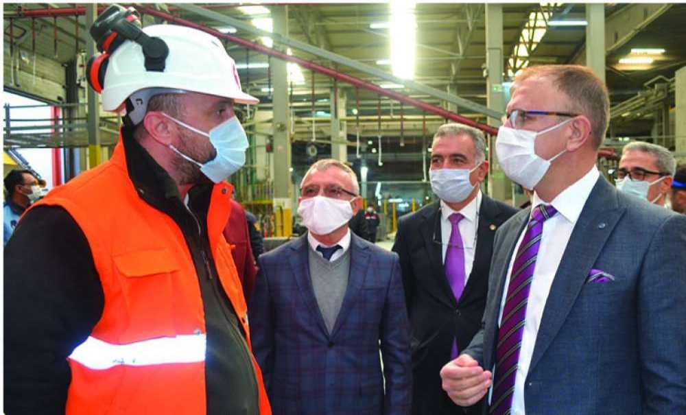 Kaymakam Sarılı, Fabrikaları Denetledi