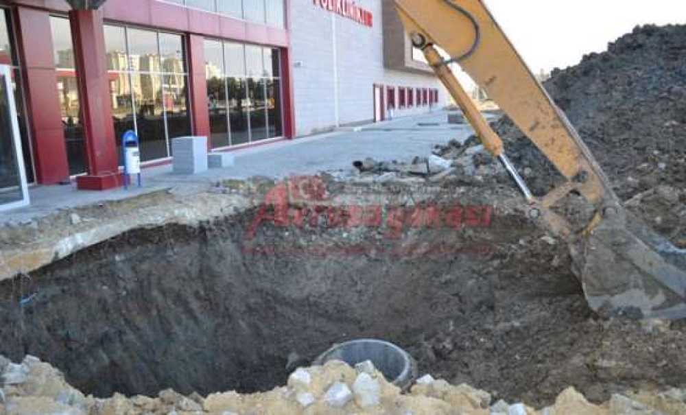 Çorlu Devlet Hastanesi'nde İş Makineleri Çalışıyor