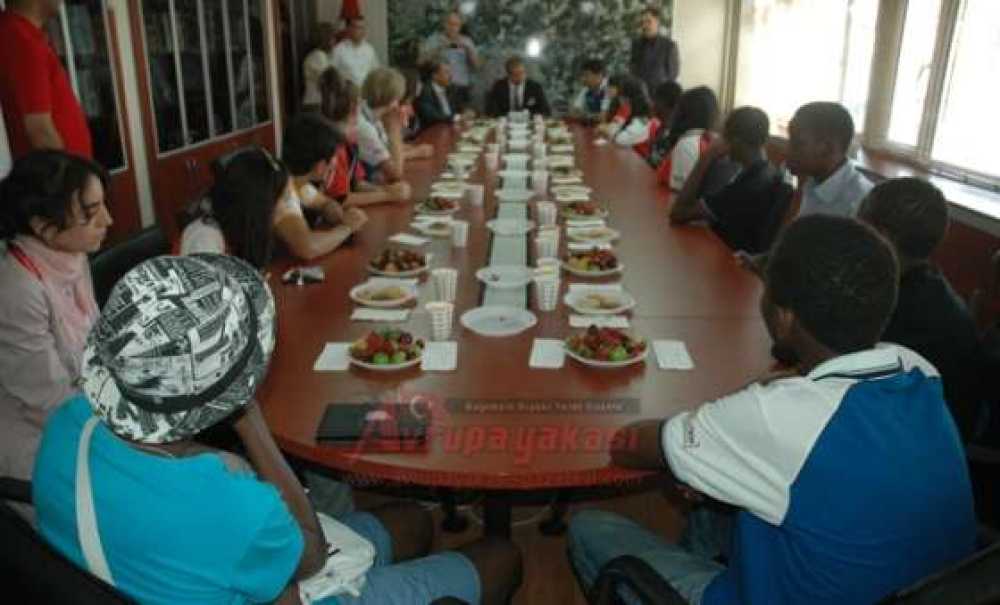 Türkçe`nin Çocuklarından Kaymakam Doğan Ve Başkan Baysan`a Ziyaret