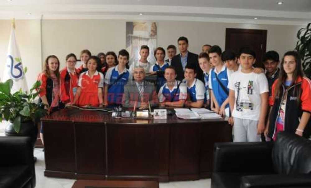 Türkçe`nin Çocuklarından Kaymakam Doğan Ve Başkan Baysan`a Ziyaret