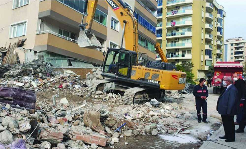 Kadir Albayrak Deprem Bölgesine Gitti