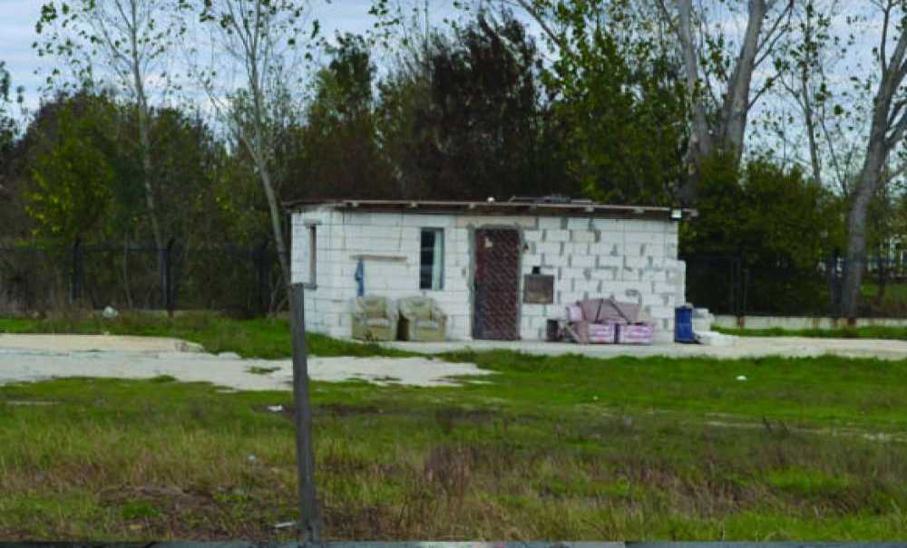 Bina Kaderine Terk Edildi