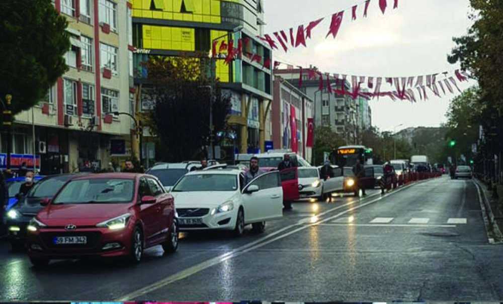 Saat 9'u 5 Geçe Çorlu'da Hayat Durdu