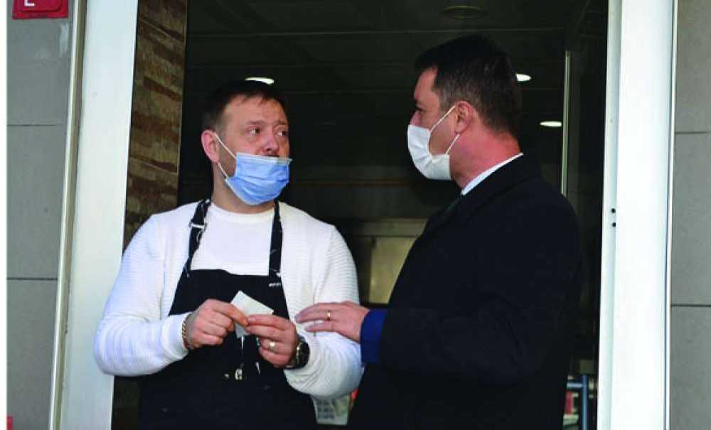 Başkan Sarıkurt, Esnafı Gezip Anket Yaptı