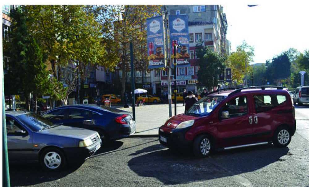 Bu Kavşak, Çözüm Bekliyor