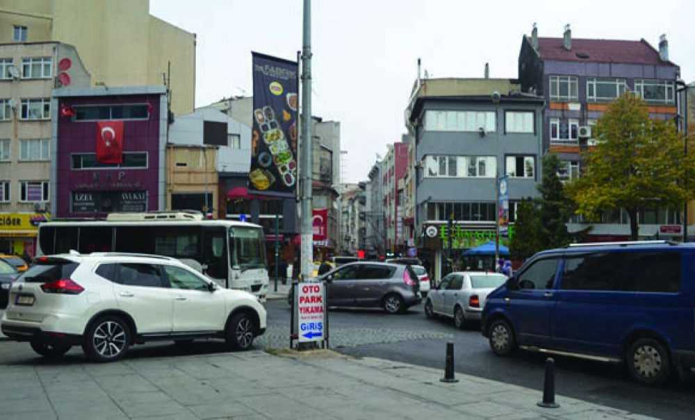 Bu Kavşak, Çözüm Bekliyor