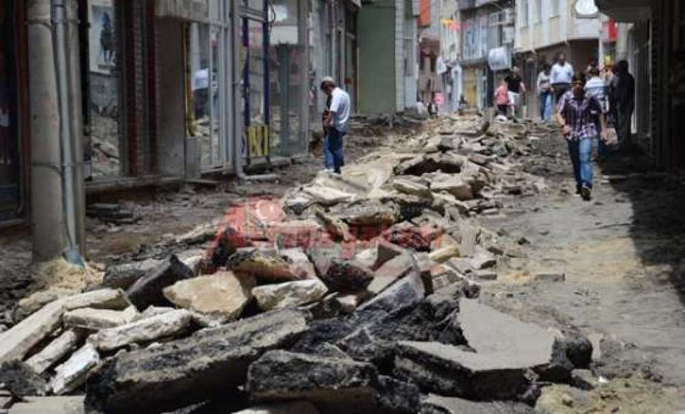 Kurt Mustafa Çıkmazına Parke Taşı