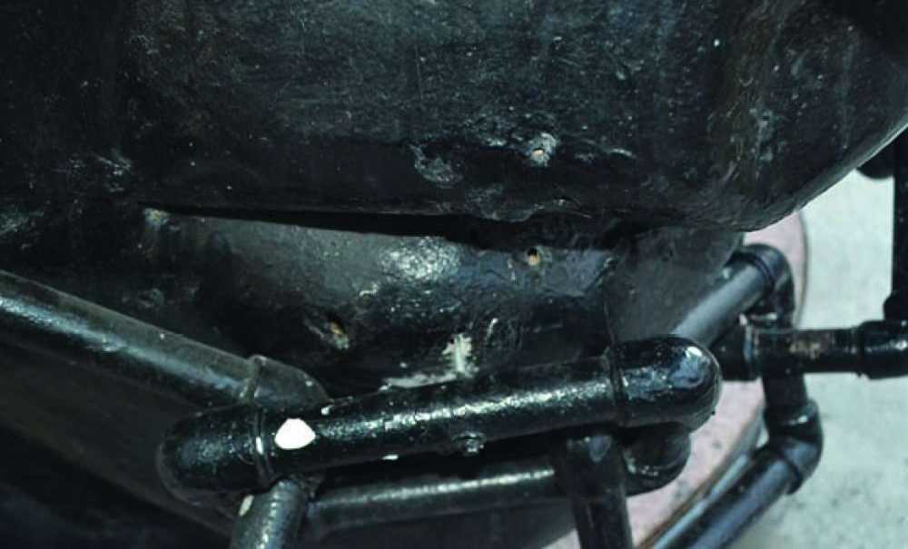 Uğur Mumcu Anıtı'ndaki Zincirleri Sökmüşler