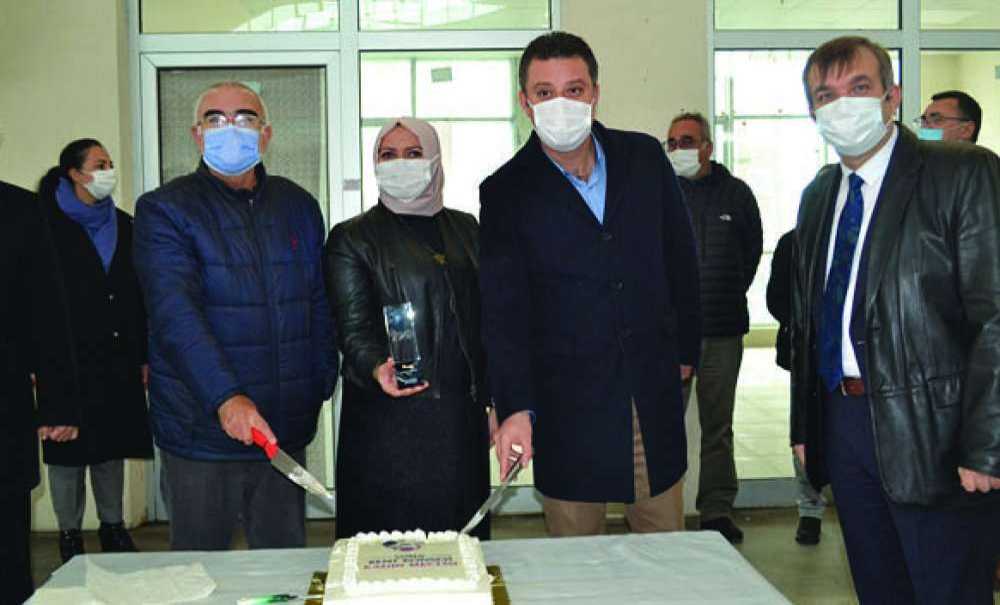 Alınan Ödül İçin Kutlama Programı Düzenlendi