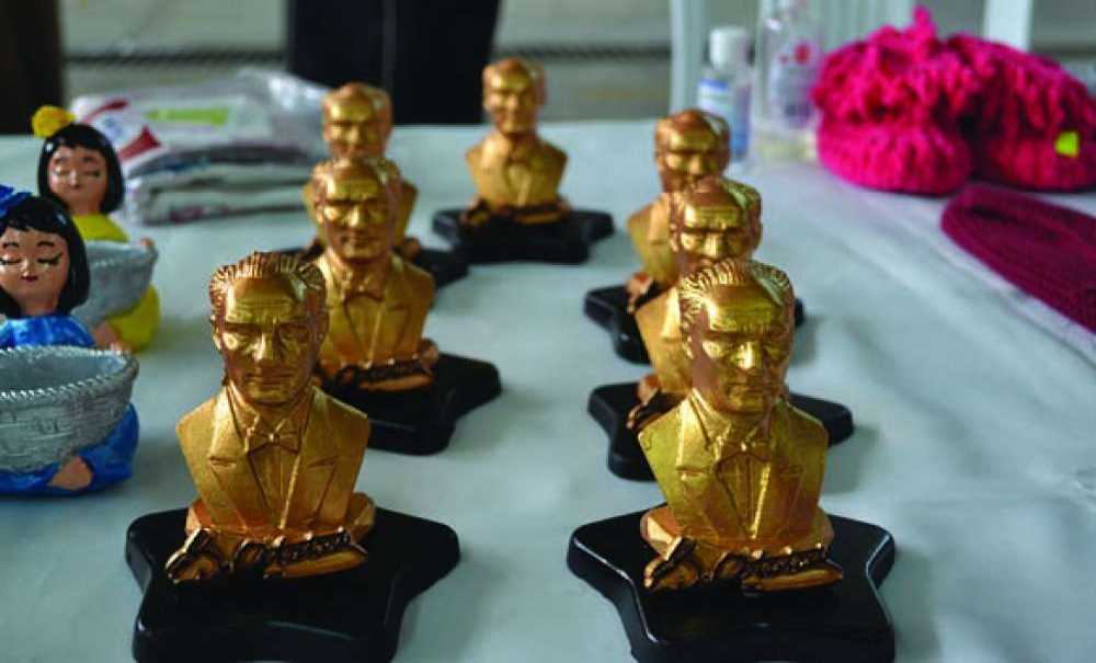 Alınan Ödül İçin Kutlama Programı Düzenlendi