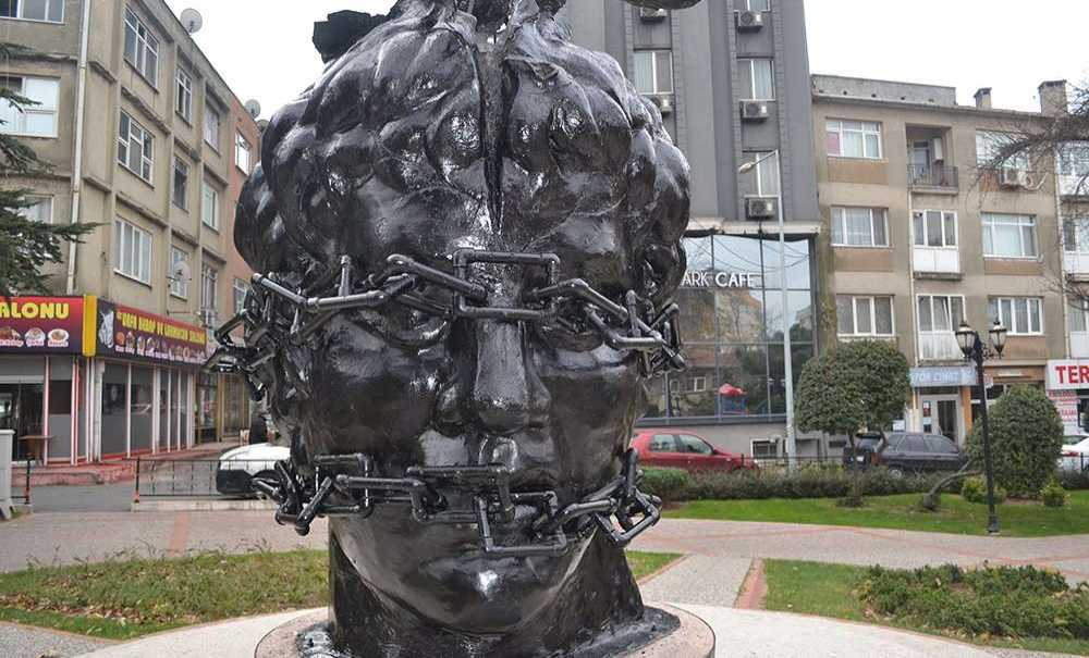 Uğur Mumcu Anıtı Eski Haline Getirildi