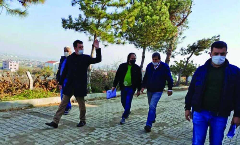 Sarıkurt, Kurumlara Sitem Etti