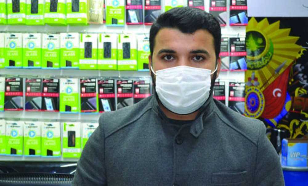 Yeni Açtığı Dükkânından Onlarca Telefonu Çalındı