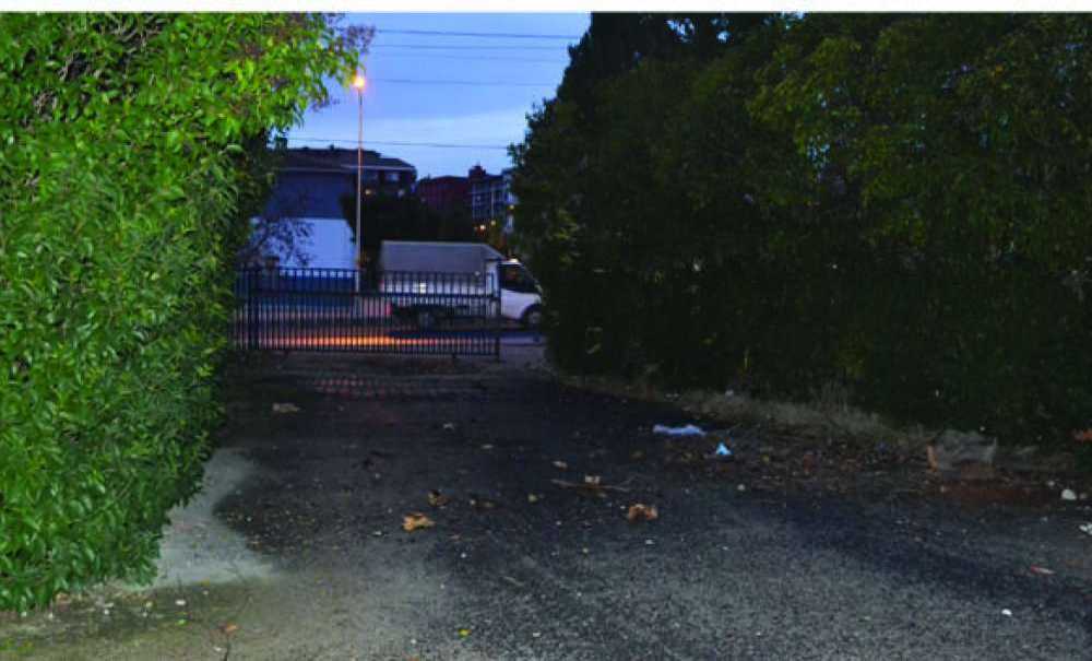 Okul Arazisi, Meyhane Oldu