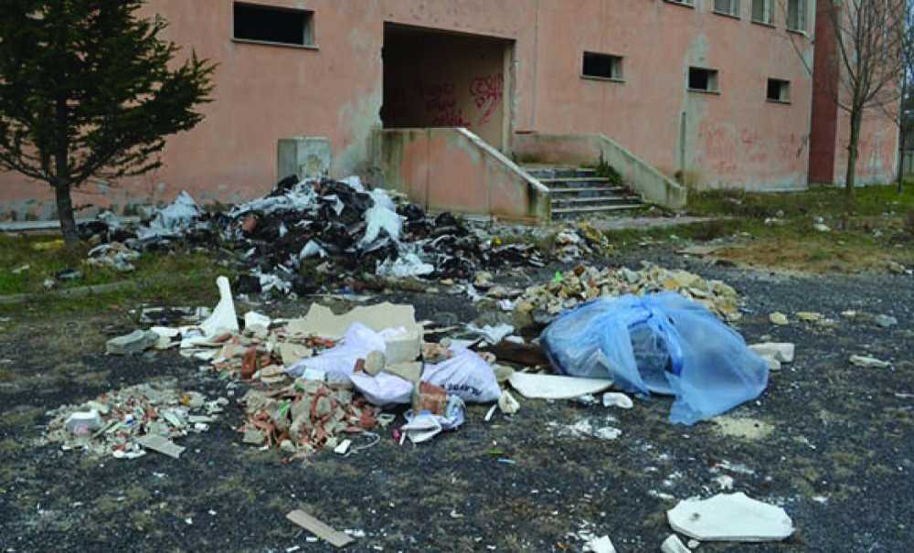 Yıkmak İçin Neyi Bekliyorsunuz?