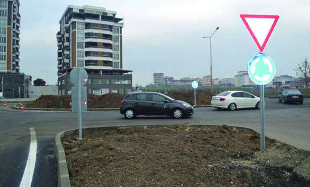 Yeni Kavşak Tehlike Saçıyor!!!