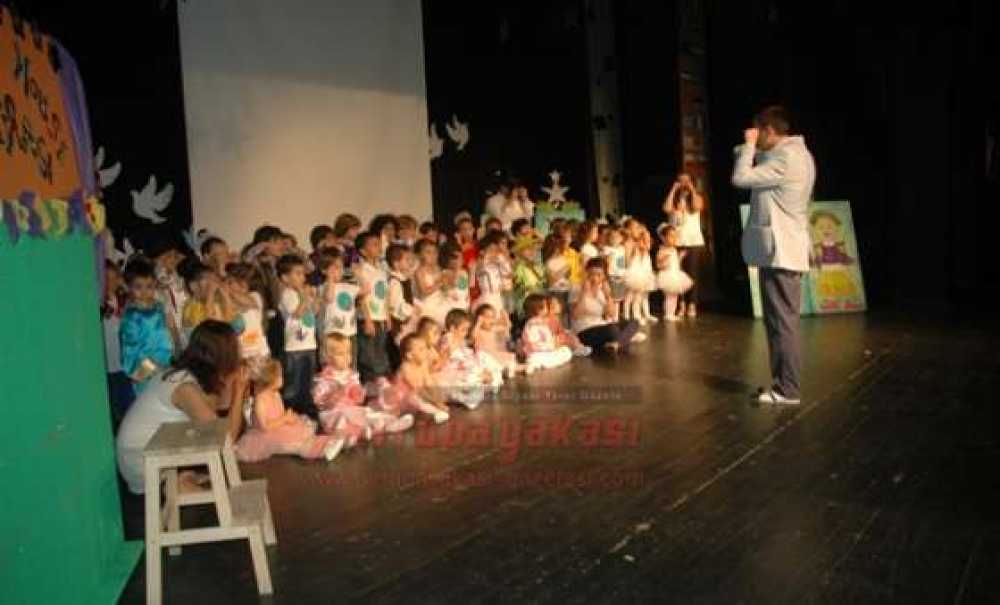 Özel Neş`e Erberk Anaokulu`ndan Yılsonu Gösterisi