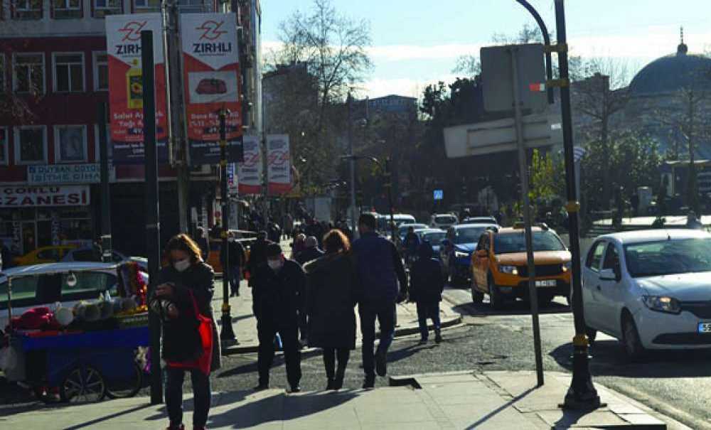 Havayı Güzel Gören Kendini Dışarı Attı