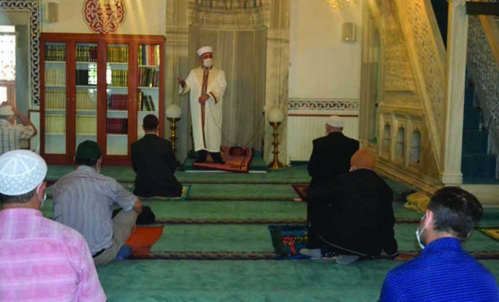 Cuma Namazları En Yakın Camilerde Kılındı