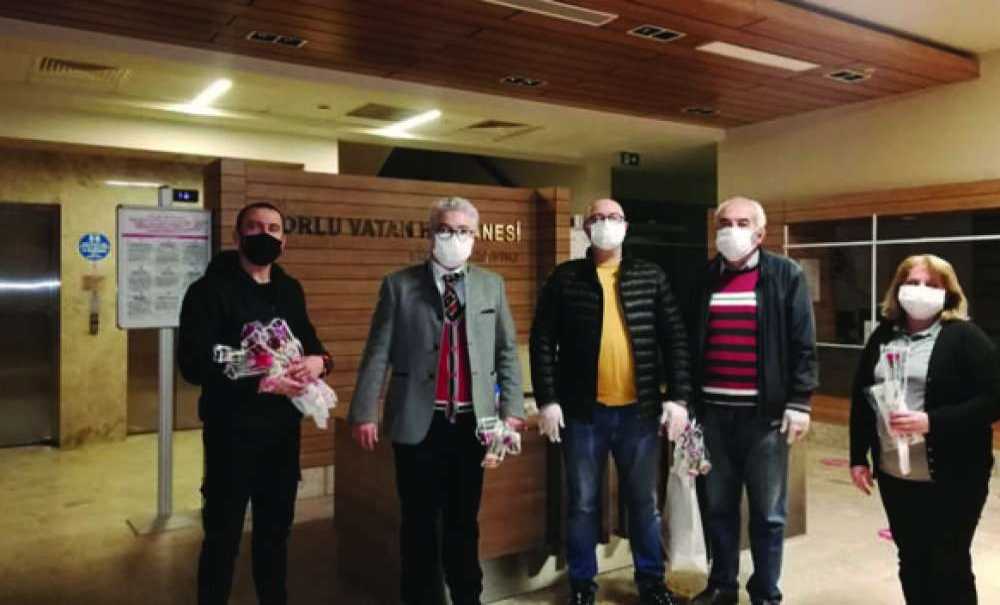 Yeni Yıla Girerken Sağlık Çalışanlarını Unutmadılar