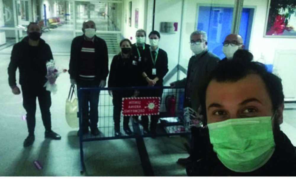 Yeni Yıla Girerken Sağlık Çalışanlarını Unutmadılar