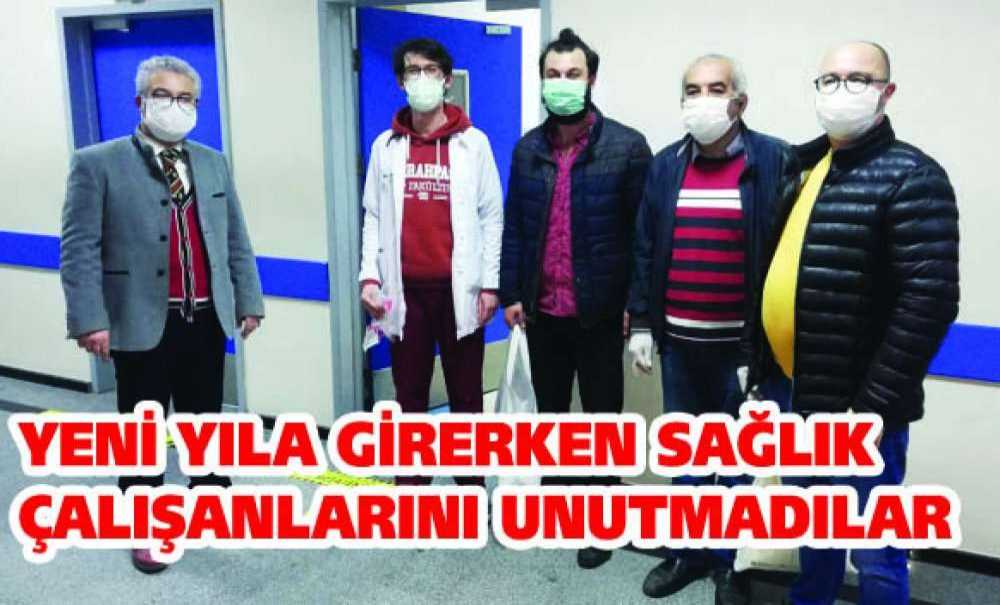 Yeni Yıla Girerken Sağlık Çalışanlarını Unutmadılar