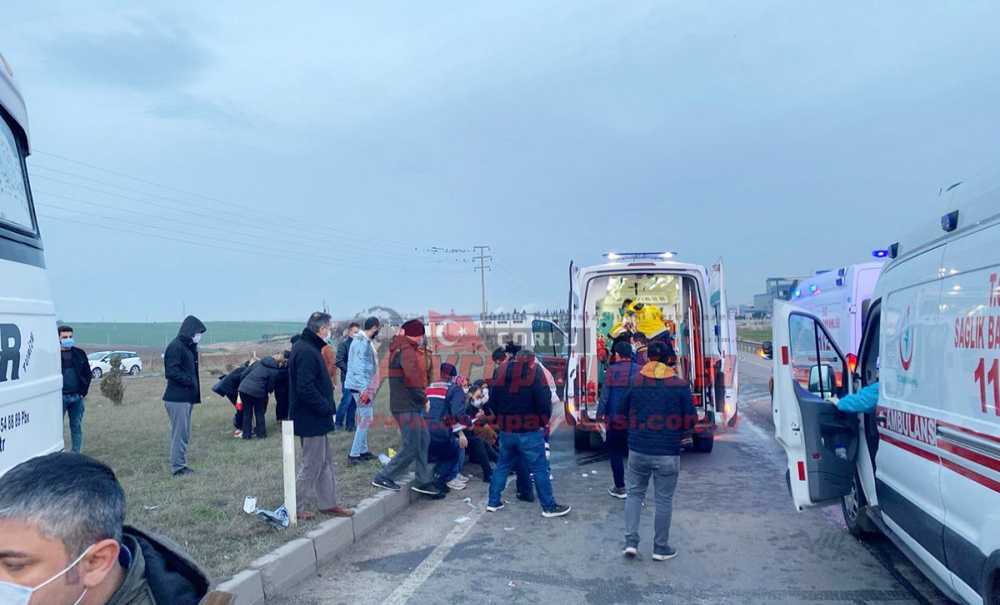 İşçi Servisleri Çarpıştı, 22 Yaralı