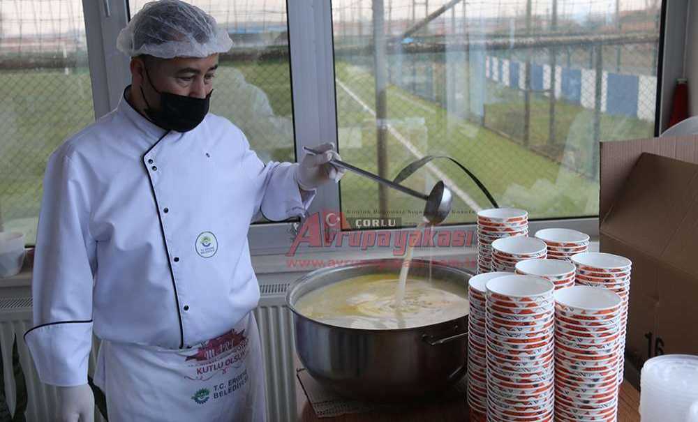 Yüzlerce Sofranın Sıcak Yemeği Ergene Belediyesi'nden
