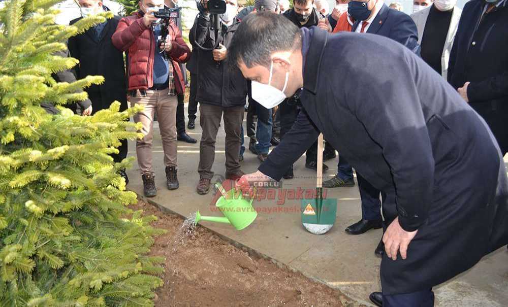 Bakan Kurum, Millet Bahçesi'ni İnceledi