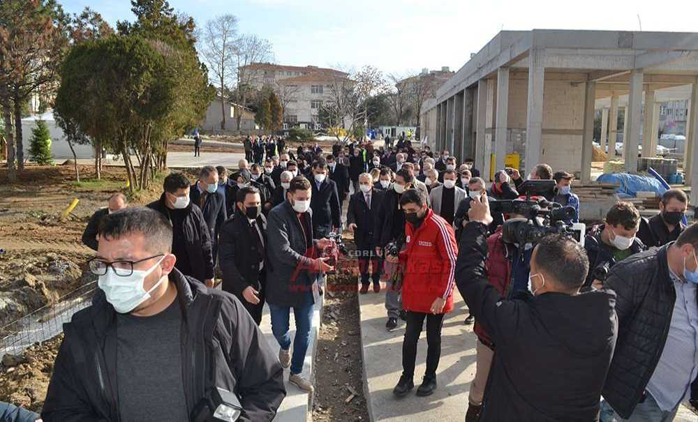Bakan Kurum, Millet Bahçesi'ni İnceledi