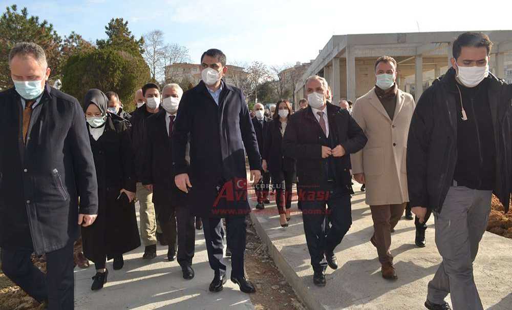 Bakan Kurum, Millet Bahçesi'ni İnceledi