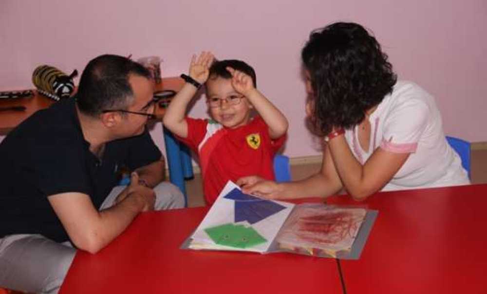 Küçük Şeyler Portfolyolarını Yaptı