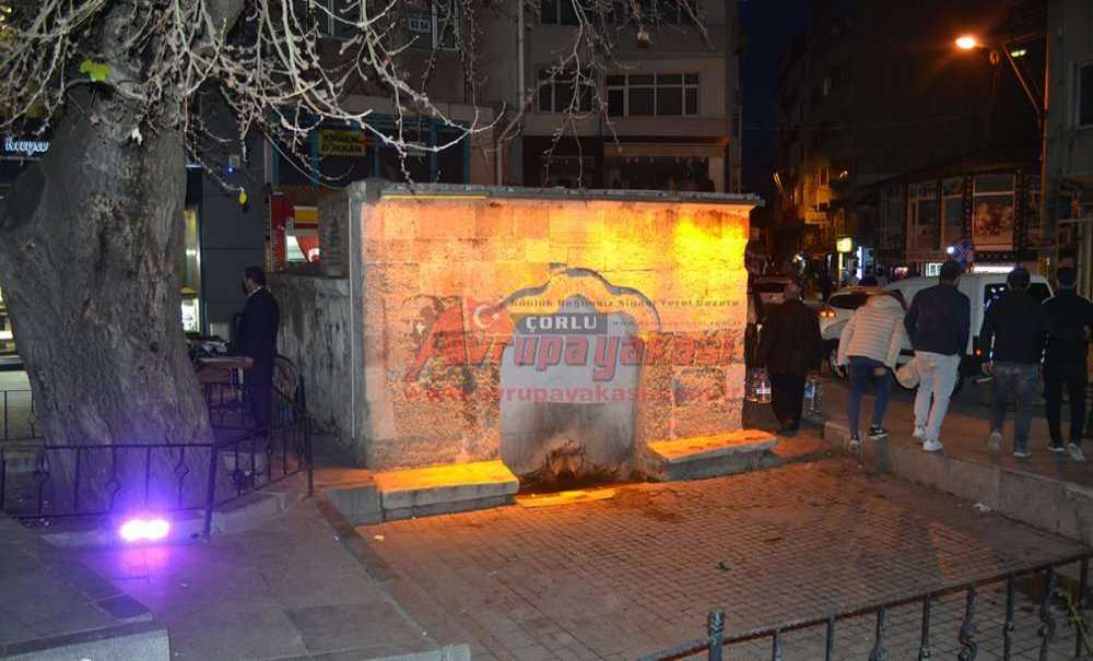 Çeşme Gibi Paşa'nın Heykeli De Aydınlatılsın