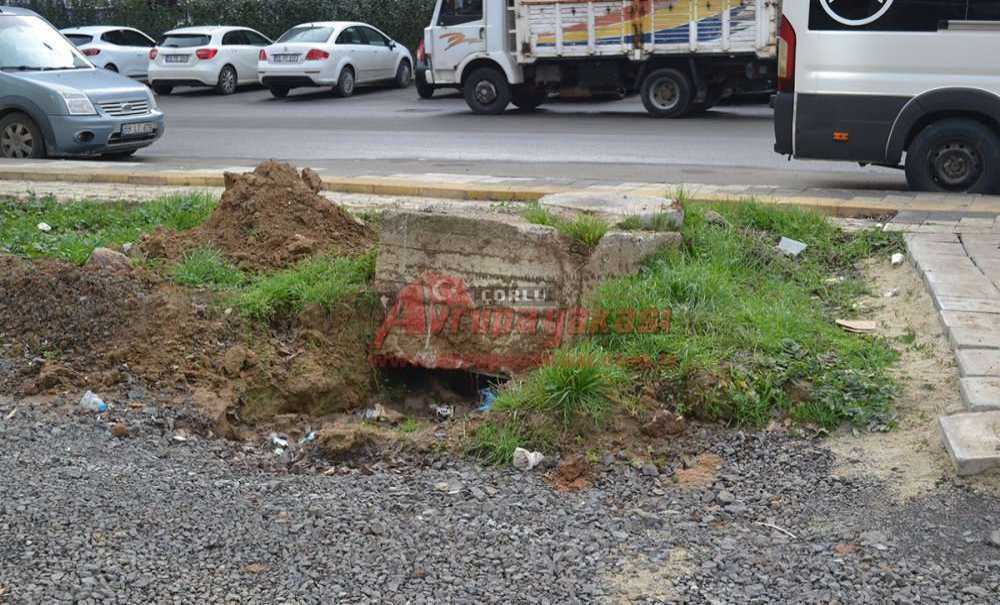 Vatandaşlar Çamurdan Biran Önce Kurtulmak İstiyor