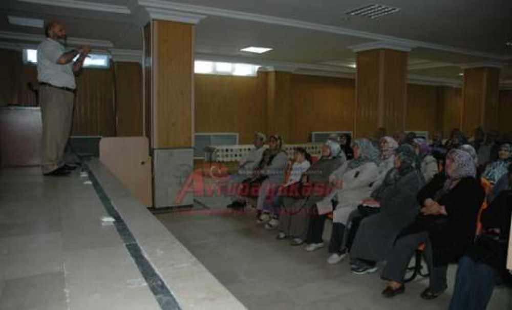Çorlu Müftülüğü`nden Hacı Adaylarına Eğitim Semineri