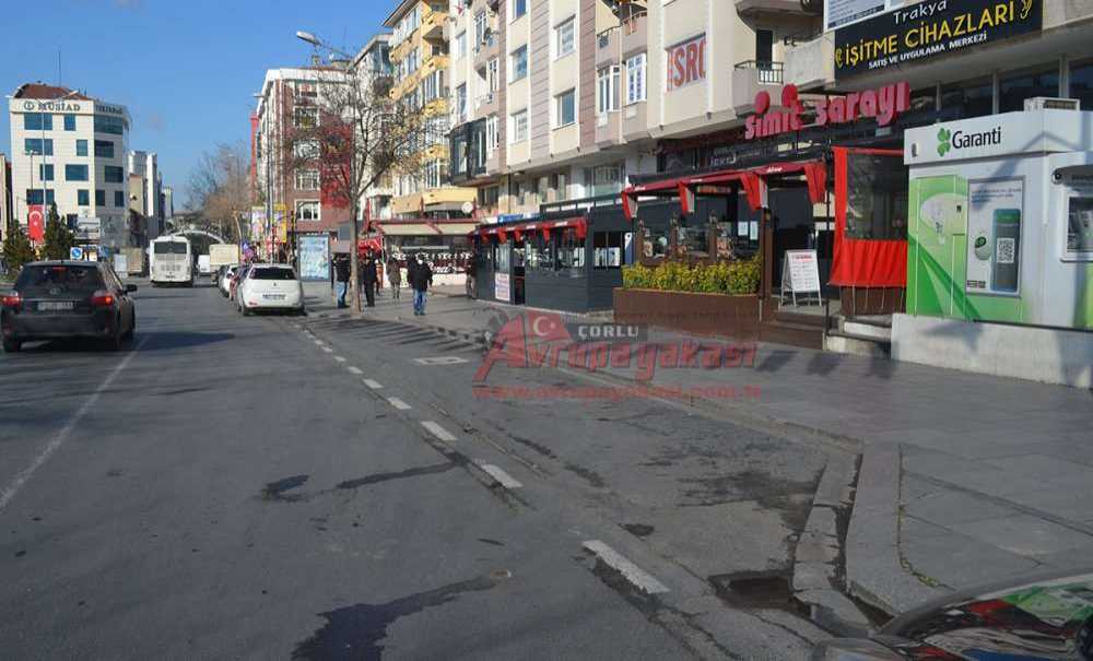 Duraklara Araçların Park Etmemesinden Vatandaş Memnun!!