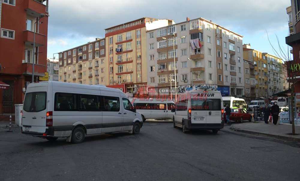 Kavşakta Oluşan Trafik, Çözüm Bekliyor!!!