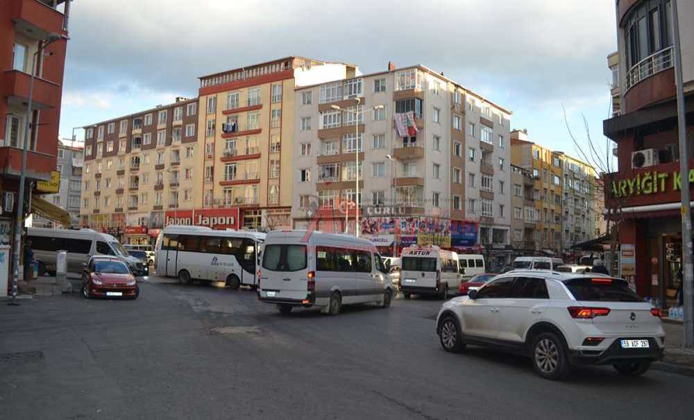 Kavşakta Oluşan Trafik, Çözüm Bekliyor!!!