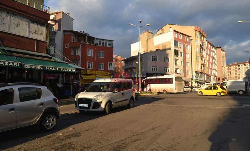 Kavşakta Oluşan Trafik, Çözüm Bekliyor!!!