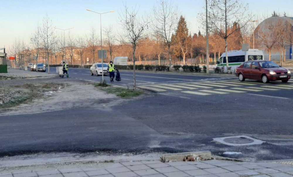 Soğuk Havaya Rağmen İşlerini Aksatmadılar