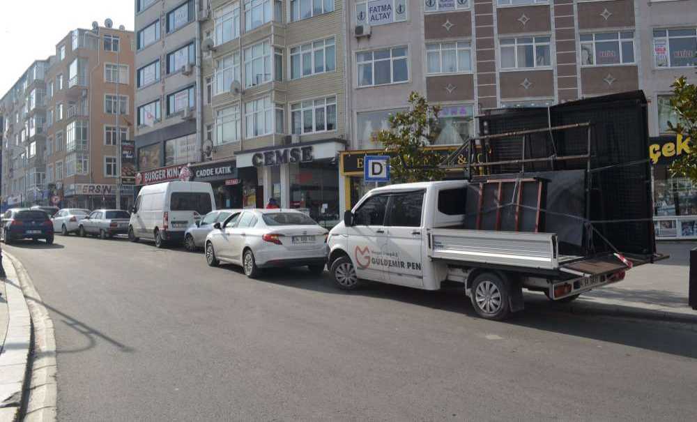 Vatandaşlar Duraklarla İlgili Yetkililerden Çözüm Bekliyor?