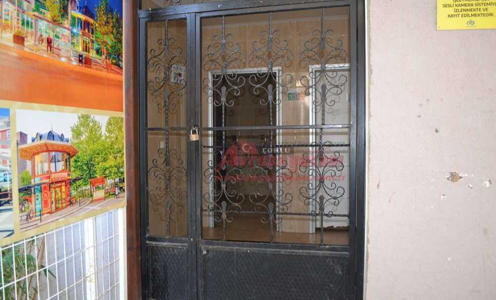 Kapatılan Tuvaletler, Çekim Yaptığımız Esnada Tekrar Açıldı