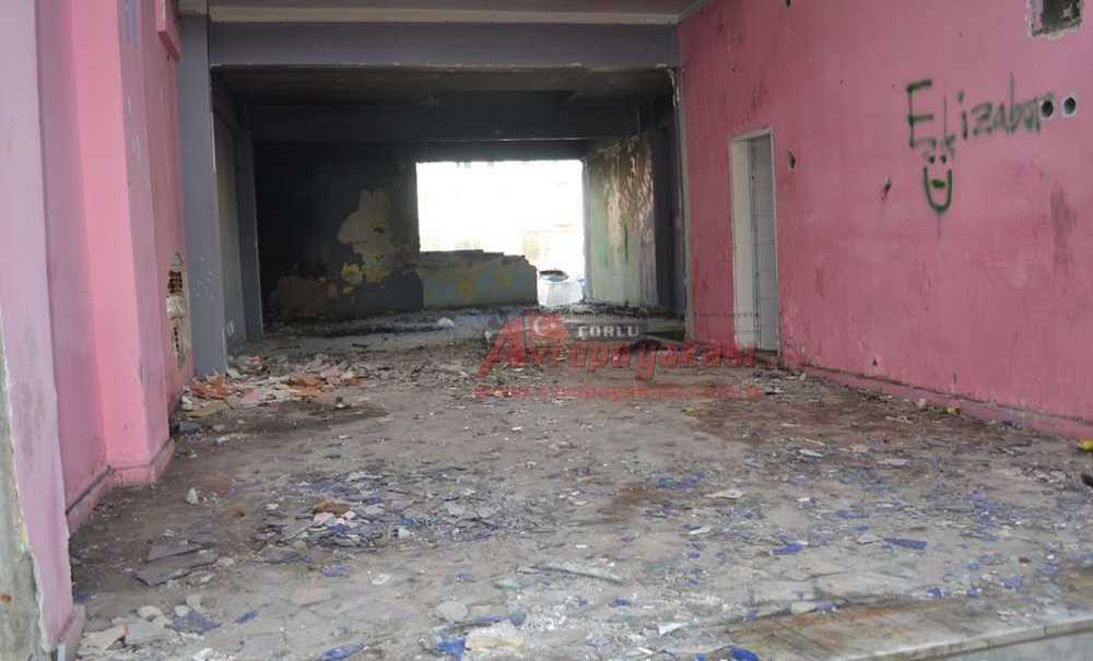 Biran Önce Yıkılsın, İçerde Uyuşturucu Kullanılıyor