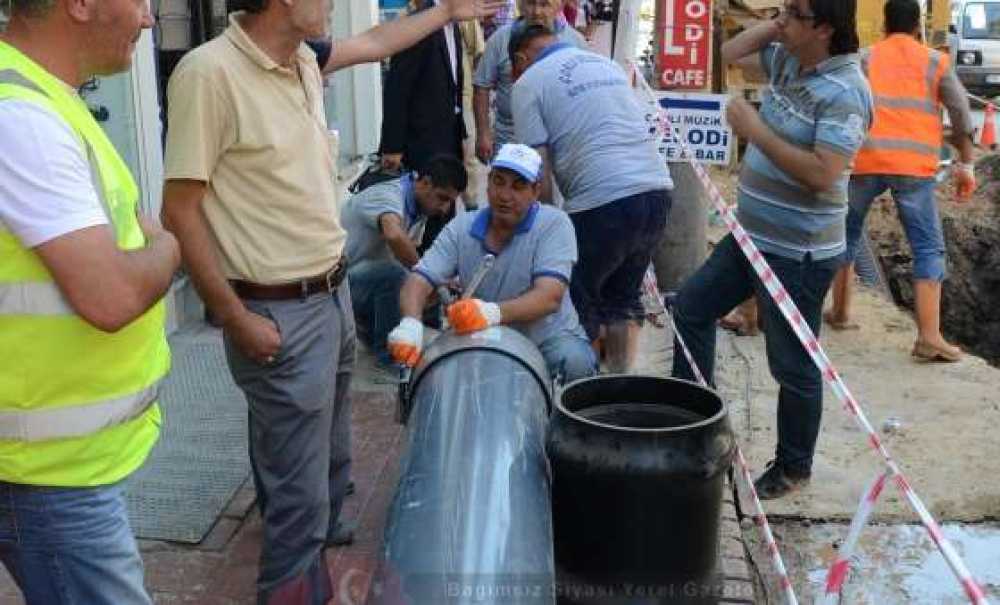 Ana Su Hattı Yine Patladı