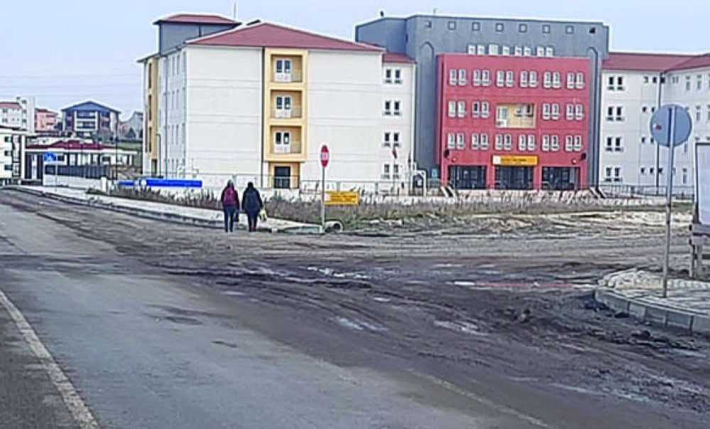 Yol Değil Mayın Tarlası