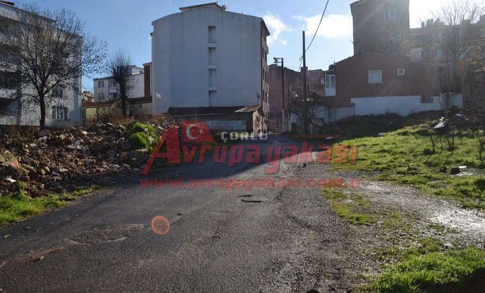 “Ağacı Çiçeği Geçtik, Bizler Yol İstiyoruz”