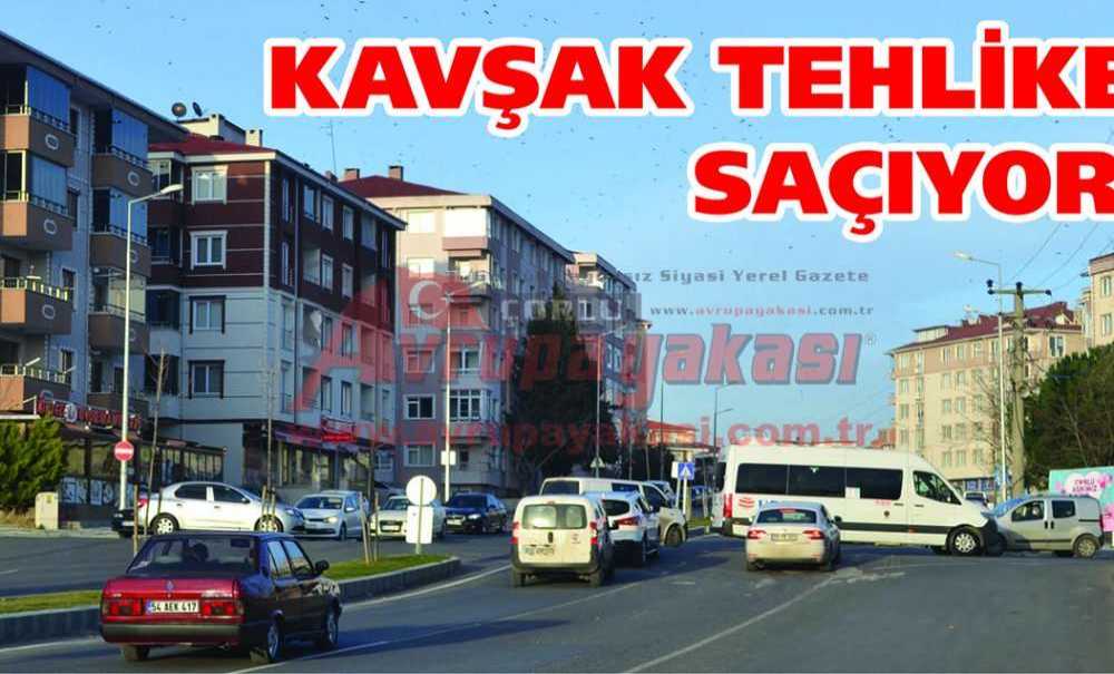 Kavşak Tehlike Saçıyor